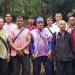 NHM Evangelist distributing food to Ta Song Yang villagers in the Tak Province.
